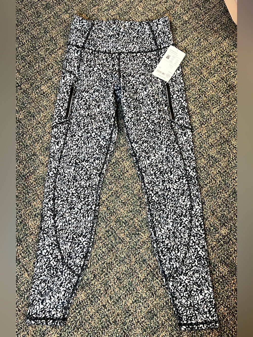 Athleta black and white rainier tights